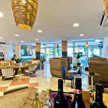 Villaggio Hemingway 3*